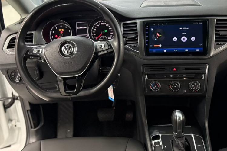 Used Volkswagen Golf Sportsvan 2018 230TSI Automatic Trend Edition Interior 1