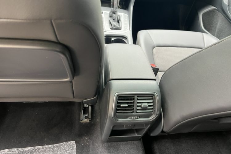 Used Volkswagen Golf Sportsvan 2018 230TSI Automatic Trend Edition Interior 2