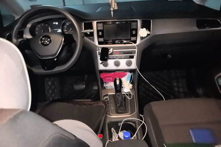 Used Volkswagen Golf Sportsvan 2018 1.6L Automatic Comfort Model Interior 2