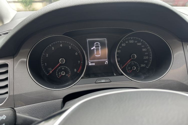 Used Volkswagen Golf Sportsvan 2018 230TSI Automatic Trend Edition Interior 4