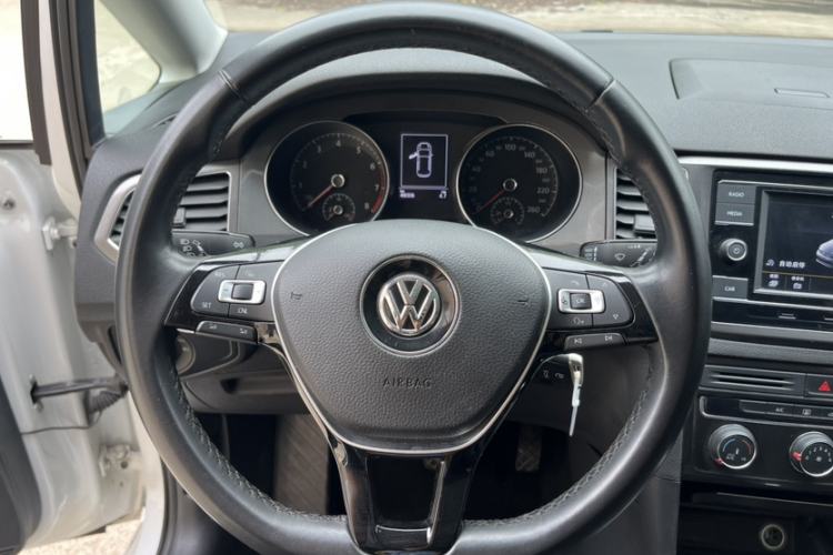 Used Volkswagen Golf Sportsvan 2018 230TSI Automatic Trend Edition Interior 6