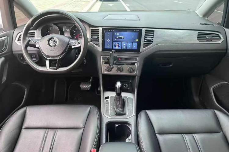 Used Volkswagen Golf Sportsvan 2018 1.6L Automatic Comfort Model Interior 7