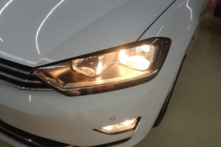 Used Volkswagen Golf Sportsvan 2018 230TSI Automatic Trend Edition Left Front Headlight