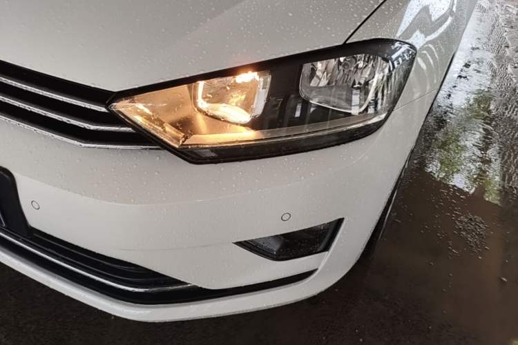 Used Volkswagen Golf Sportsvan 2018 230TSI Automatic Luxury Model Left Front Headlight