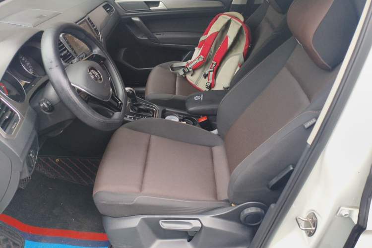 Used Volkswagen Golf Sportsvan 2018 1.6L Automatic Comfort Model Left Front Seat