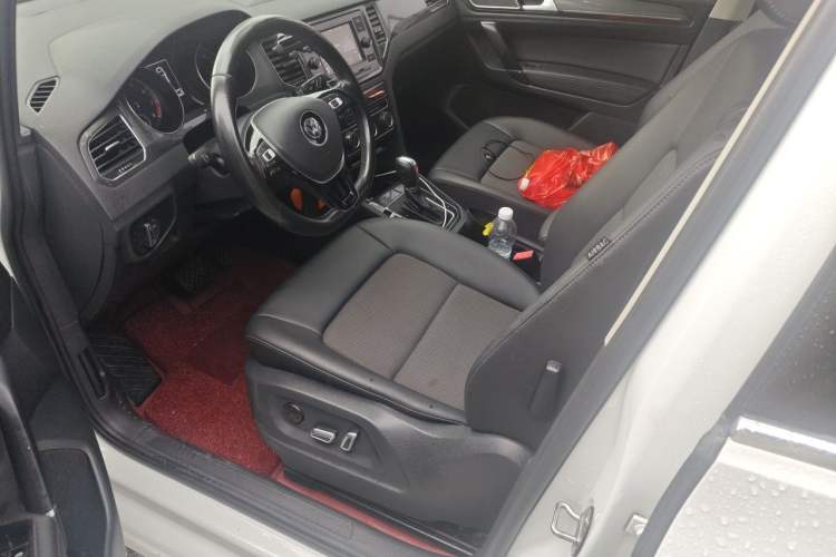 Used Volkswagen Golf Sportsvan 2018 230TSI Automatic Trend Edition Left Front Seat