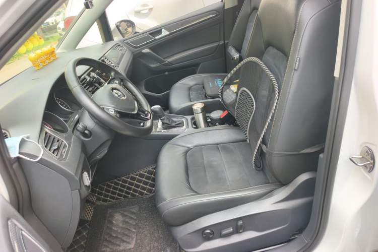 Used Volkswagen Golf Sportsvan 2018 230TSI Automatic Luxury Model Left Front Seat
