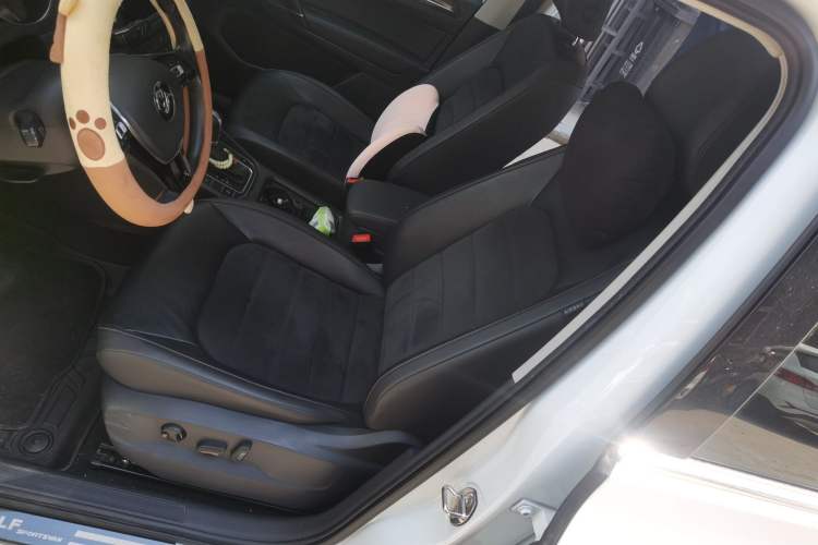 Used Volkswagen Golf Sportsvan 2018 280TSI Automatic Luxury Model Left Front Seat