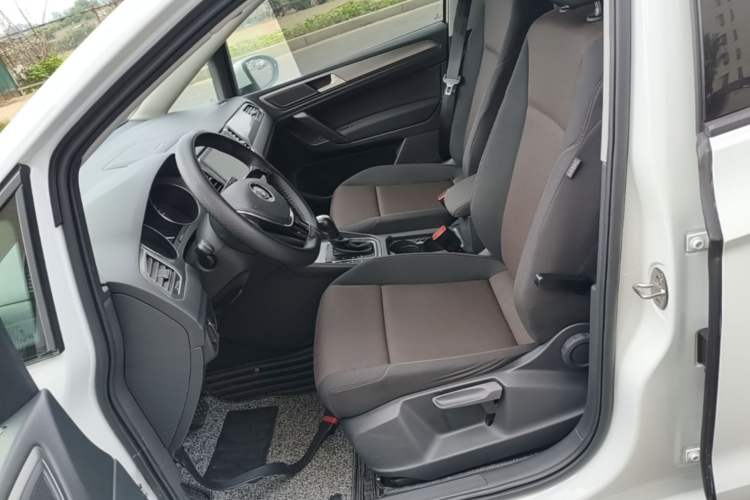 Used Volkswagen Golf Sportsvan 2018 1.6L Automatic Comfort Model Left Front Seat