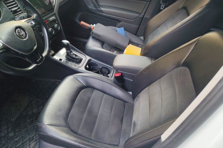 Used Volkswagen Golf Sportsvan 2018 230TSI Automatic Luxury Model Left Front Seat