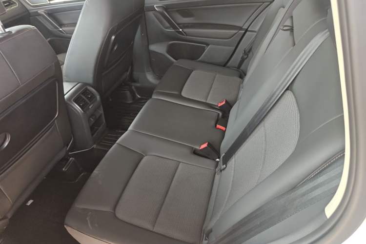 Used Volkswagen Golf Sportsvan 2018 230TSI Automatic Trend Edition Left Rear Seat