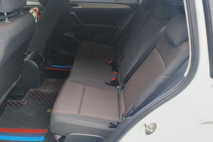 Used Volkswagen Golf Sportsvan 2018 1.6L Automatic Comfort Model Left Rear Seat