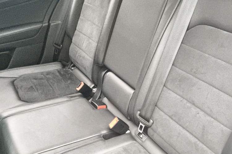 Used Volkswagen Golf Sportsvan 2018 230TSI Automatic Luxury Model Left Rear Seat