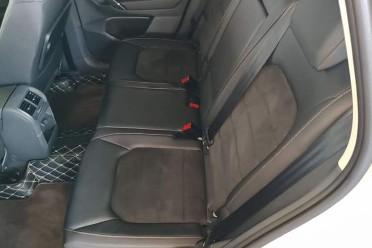 Used Volkswagen Golf Sportsvan 2018 230TSI Automatic Luxury Model Left Rear Seat