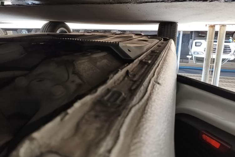 Used Volkswagen Golf Sportsvan 2018 230TSI Automatic Trend Edition Left Side Sill