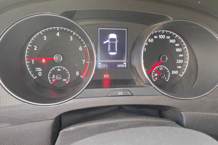 Used Volkswagen Golf Sportsvan 2018 230TSI Automatic Trend Edition Odometer Close Up