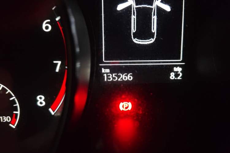 Used Volkswagen Golf Sportsvan 2018 280TSI Automatic Flagship Model Odometer Close Up