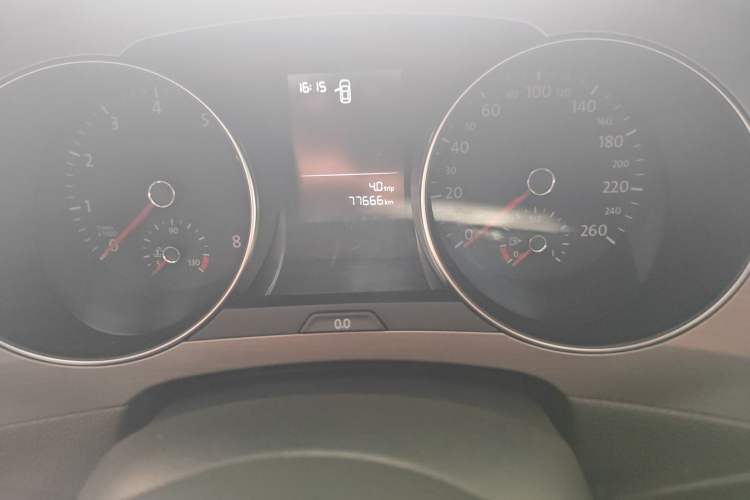 Used Volkswagen Golf Sportsvan 2018 1.6L Automatic Comfort Model Odometer Close Up