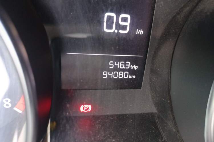 Used Volkswagen Golf Sportsvan 2018 1.6L Automatic Comfort Model Odometer Close Up