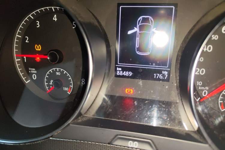 Used Volkswagen Golf Sportsvan 2018 230TSI Automatic Trend Edition Odometer Close Up