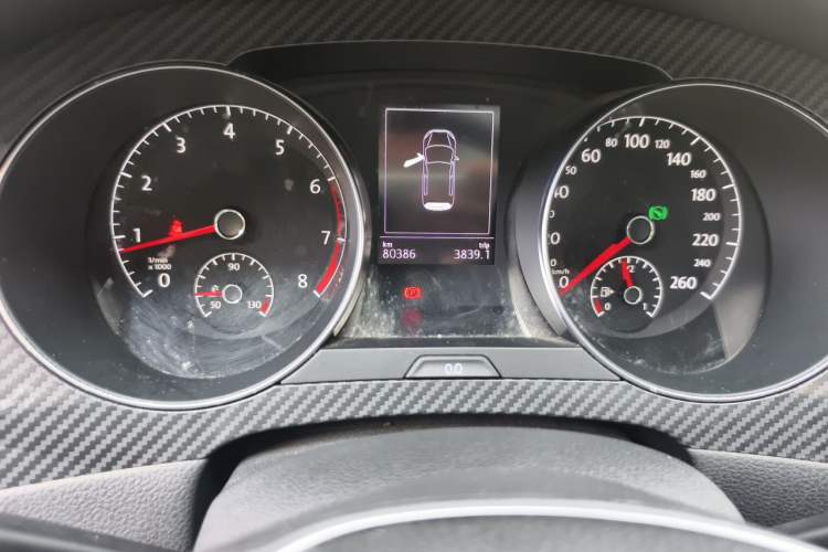 Used Volkswagen Golf Sportsvan 2018 230TSI Automatic Luxury Model Odometer Close Up