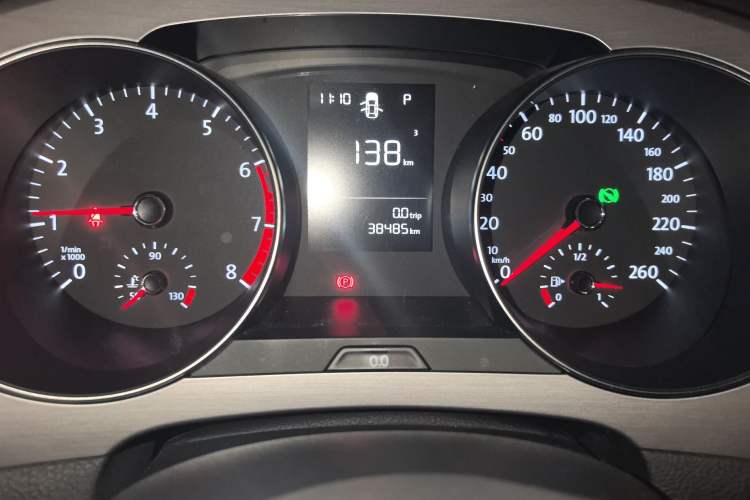 Used Volkswagen Golf Sportsvan 2018 1.6L Automatic Comfort Model Odometer Close Up