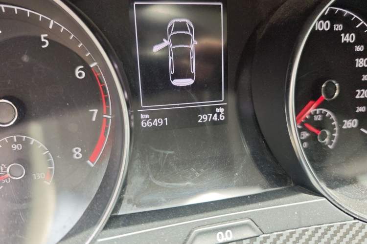 Used Volkswagen Golf Sportsvan 2018 230TSI Automatic Luxury Model Odometer Close Up