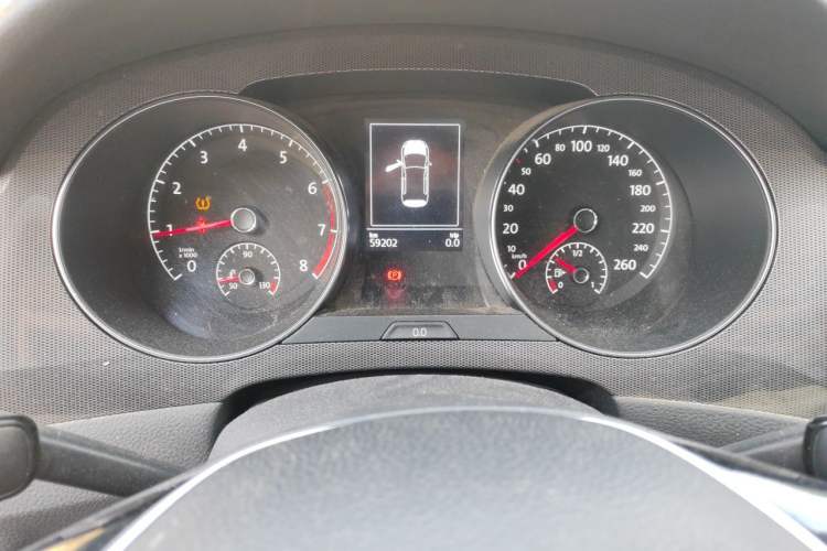 Used Volkswagen Golf Sportsvan 2018 230TSI Manual Entry-Level Model Odometer Close Up