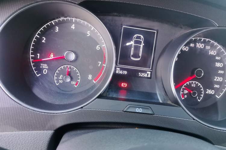 Used Volkswagen Golf Sportsvan 2018 230TSI Automatic Trend Edition Odometer Close Up