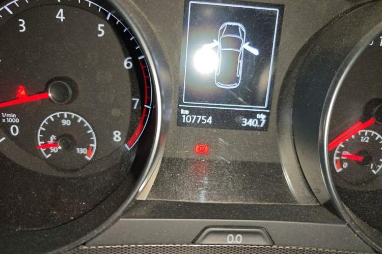 Used Volkswagen Golf Sportsvan 2018 230TSI Automatic Trend Edition Odometer Close Up