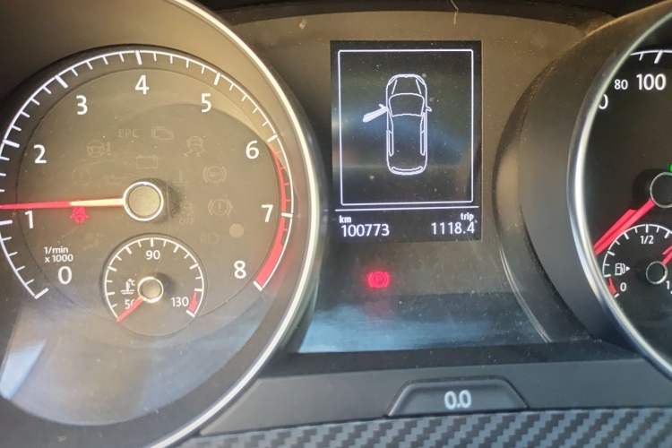 Used Volkswagen Golf Sportsvan 2018 230TSI Automatic Luxury Model Odometer Close Up