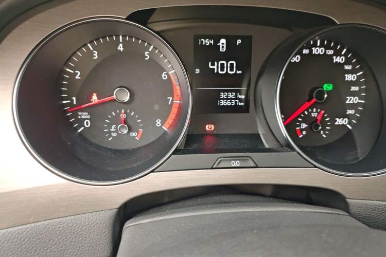 Used Volkswagen Golf Sportsvan 2018 1.6L Automatic Comfort Model Odometer Close Up