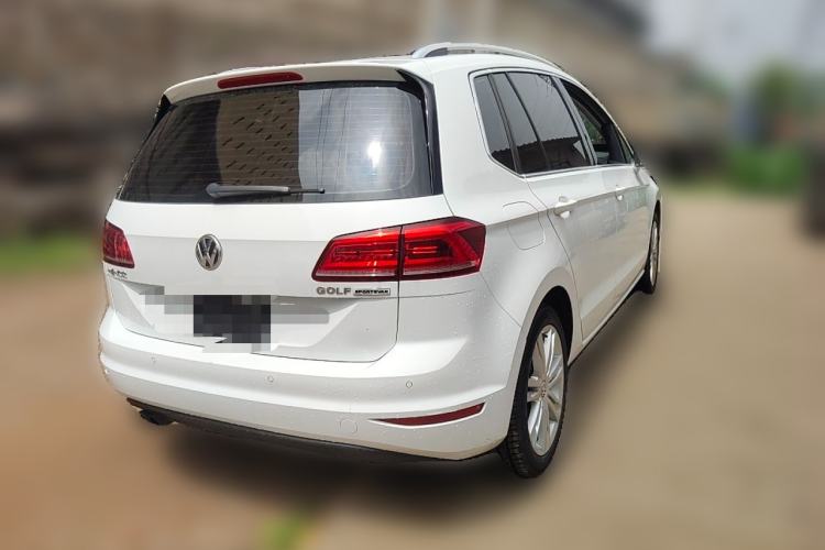 Used Volkswagen Golf Sportsvan 2018 230TSI Automatic Luxury Model Rear Right 45 Deg
