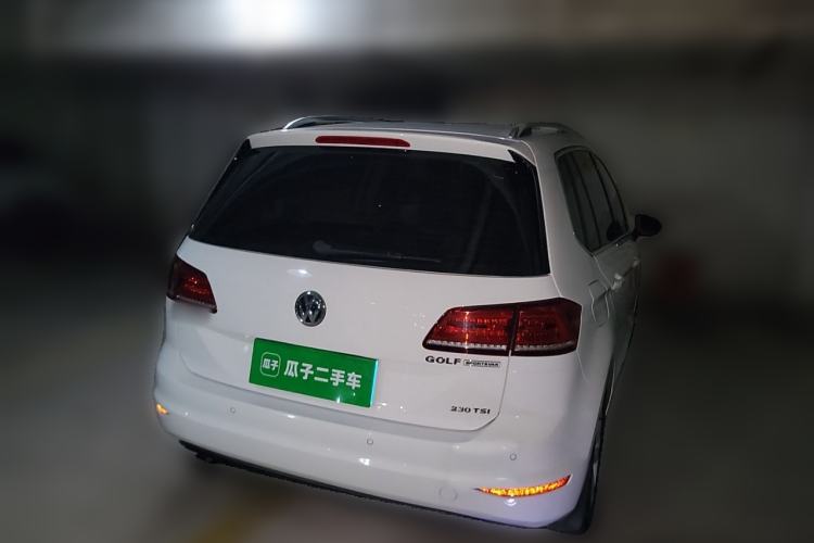 Used Volkswagen Golf Sportsvan 2018 230TSI Automatic Trend Edition Rear Right 45 Deg