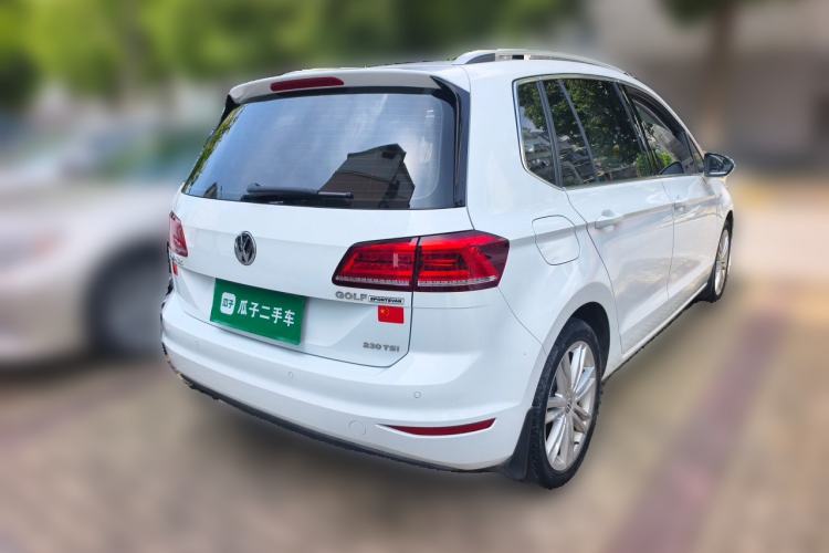 Used Volkswagen Golf Sportsvan 2018 230TSI Automatic Luxury Model Rear Right 45 Deg