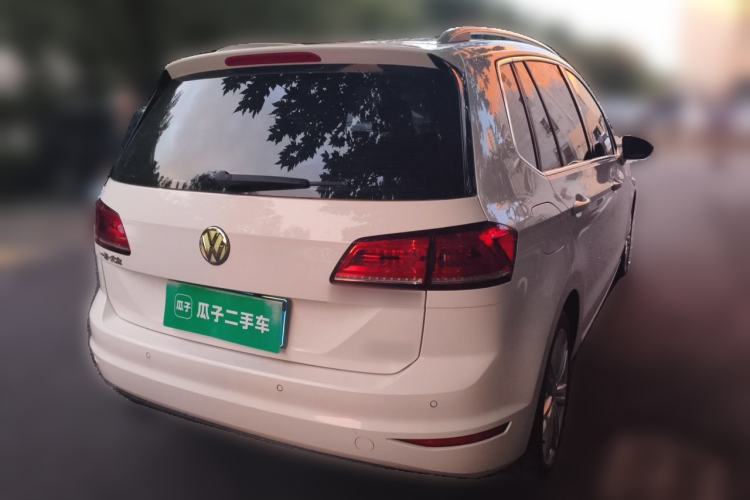 Used Volkswagen Golf Sportsvan 2018 230TSI Automatic Luxury Model Rear Right 45 Deg