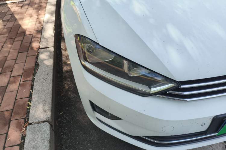 Used Volkswagen Golf Sportsvan 2018 230TSI Automatic Trend Edition Right Front Headlight