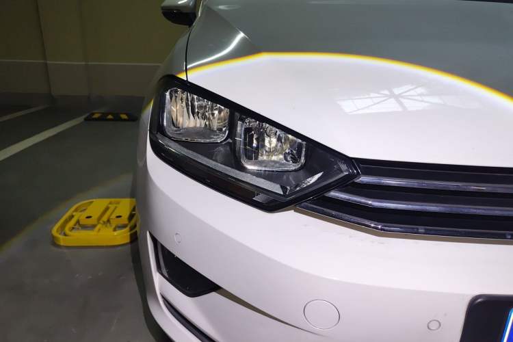 Used Volkswagen Golf Sportsvan 2018 230TSI Automatic Trend Edition Right Front Headlight