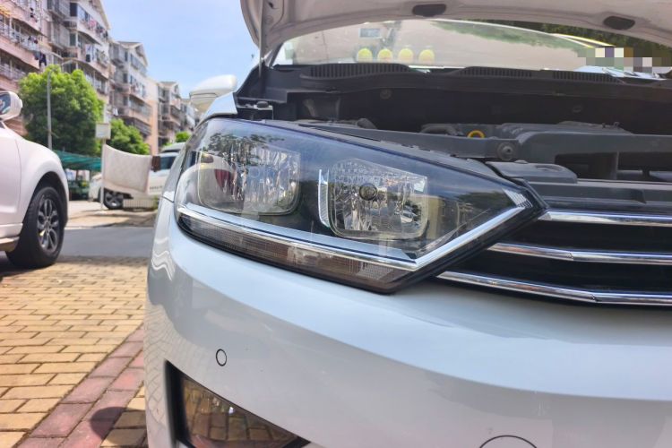 Used Volkswagen Golf Sportsvan 2018 230TSI Automatic Luxury Model Right Front Headlight