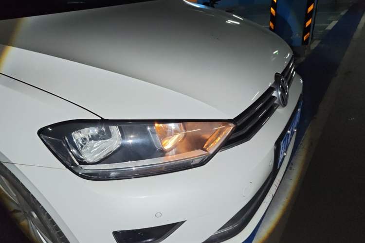 Used Volkswagen Golf Sportsvan 2018 230TSI Automatic Trend Edition Right Front Headlight