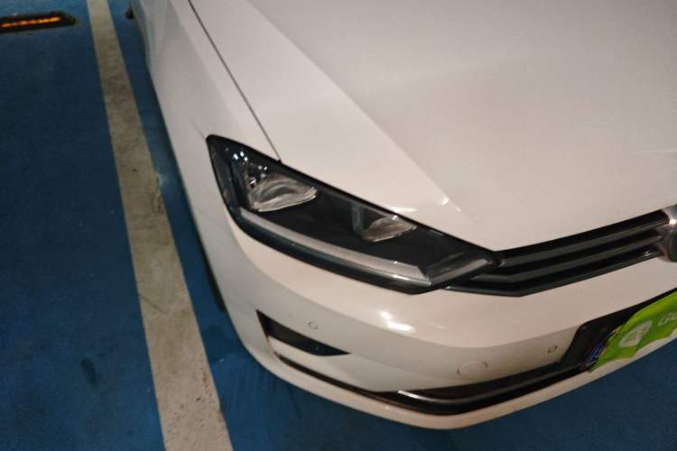 Used Volkswagen Golf Sportsvan 2018 230TSI Automatic Trend Edition Right Front Headlight