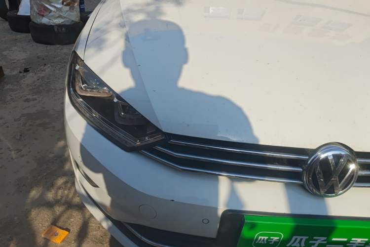 Used Volkswagen Golf Sportsvan 2018 230TSI Automatic Luxury Model Right Front Headlight