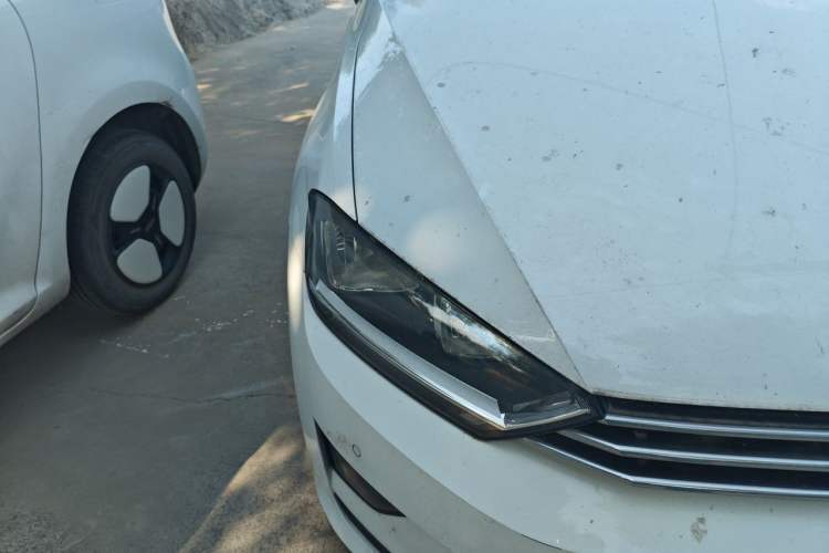 Used Volkswagen Golf Sportsvan 2018 230TSI Automatic Trend Edition Right Front Headlight