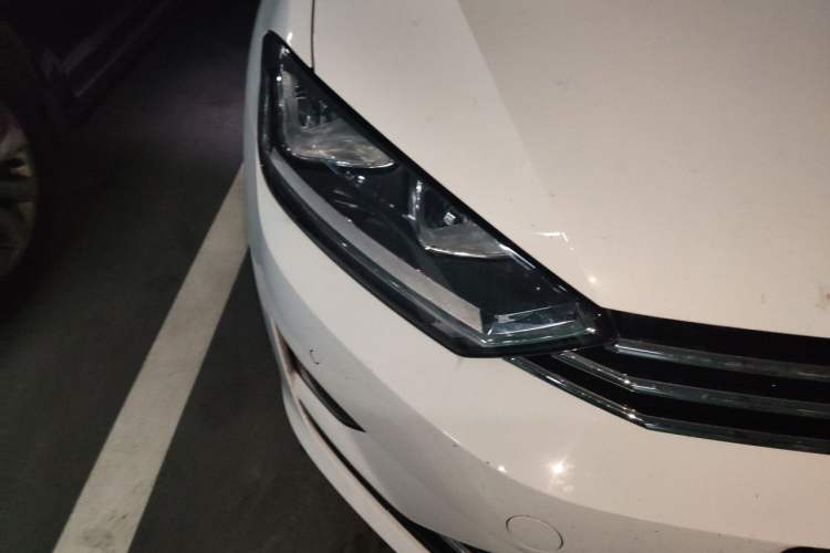 Used Volkswagen Golf Sportsvan 2018 230TSI Automatic Trend Edition Right Front Headlight