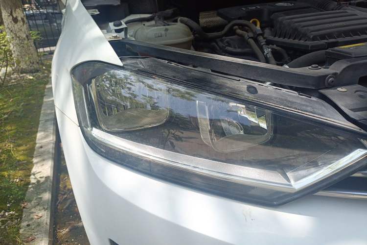 Used Volkswagen Golf Sportsvan 2018 230TSI Automatic Trend Edition Right Front Headlight