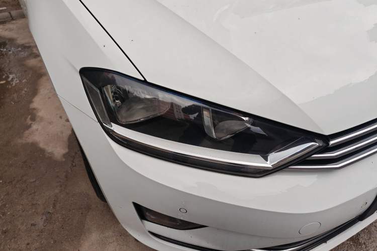 Used Volkswagen Golf Sportsvan 2018 230TSI Automatic Trend Edition Right Front Headlight