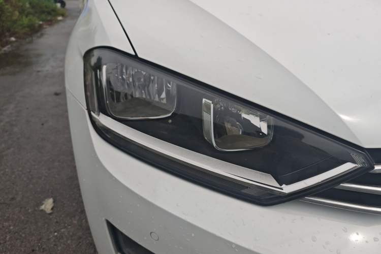Used Volkswagen Golf Sportsvan 2018 230TSI Automatic Trend Edition Right Front Headlight