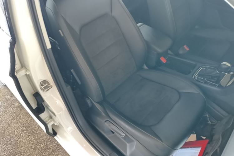 Used Volkswagen Golf Sportsvan 2018 230TSI Automatic Luxury Model Right Front Seat