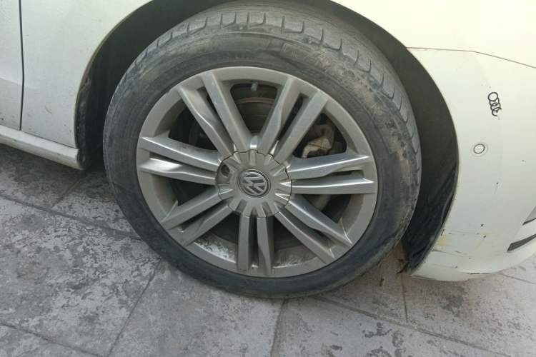 Used Volkswagen Golf Sportsvan 2018 280TSI Automatic Flagship Model Right Front Wheel Hub