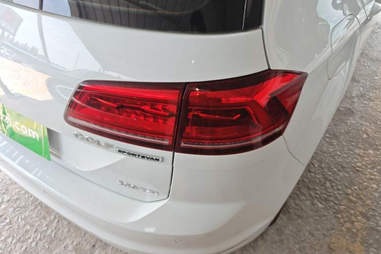 Used Volkswagen Golf Sportsvan 2018 230TSI Automatic Trend Edition Right Rear Taillight